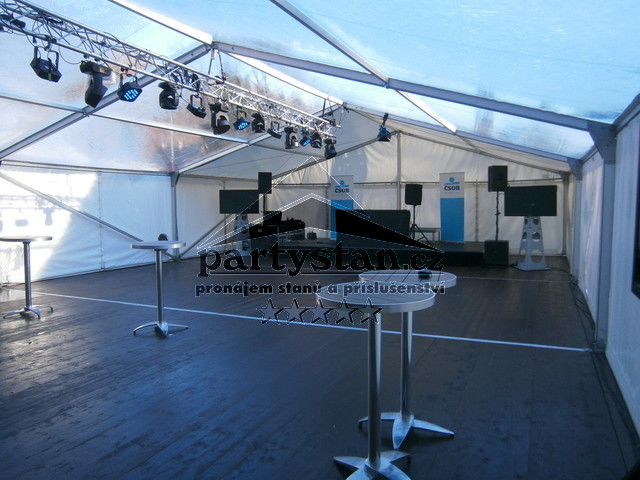 Fotografie: Boční opláštění stanu